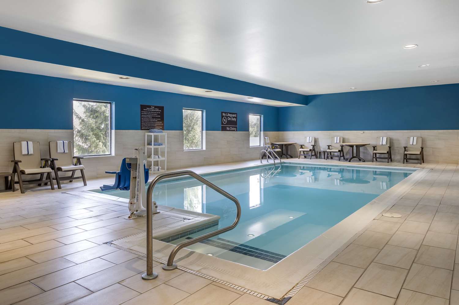 Фото Hampton Inn Greenfield