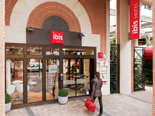 Внешний вид отеля Ibis Lille Centre Gares в Лилле, фото 1