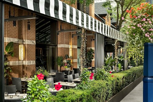 Внешний вид отеля The Hazelton Hotel Toronto в Торонто, фото 4