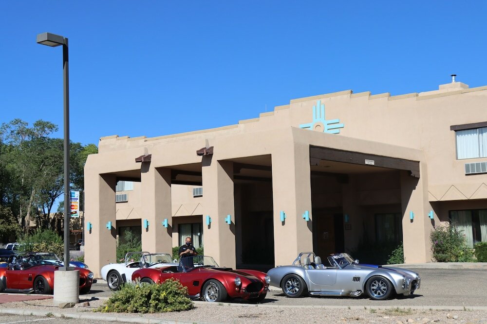Фото Sagebrush Inn & Suites