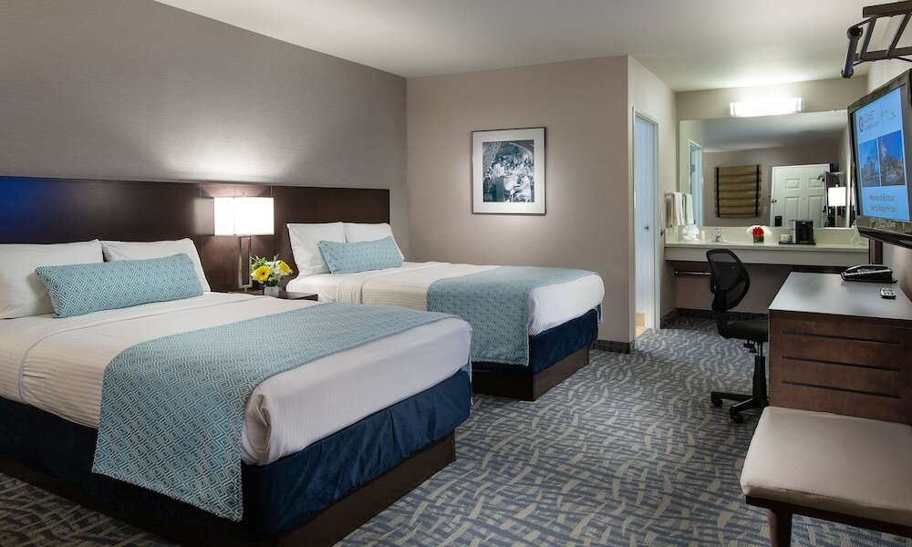 Фото Safari Inn, a Coast Hotel