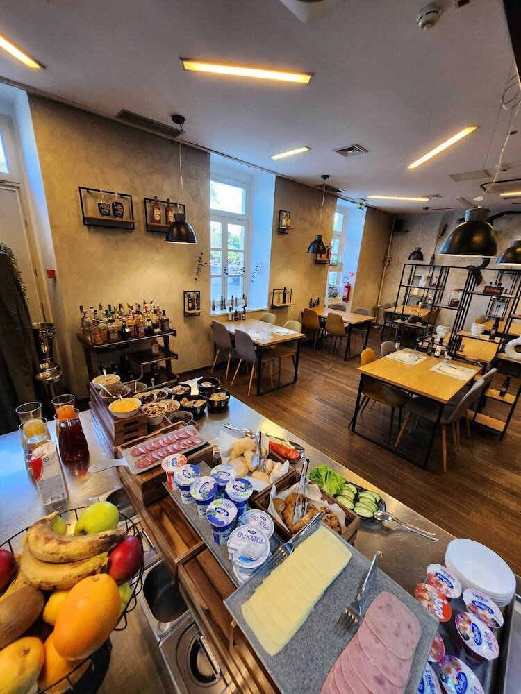Фото Hotel Amfiteatar
