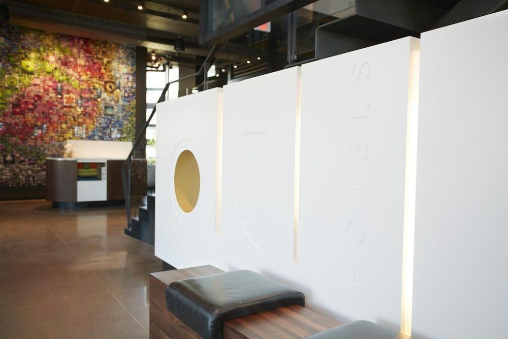 Фото Alt Hotel Toronto Airport
