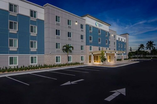 Гостиница WoodSpring Suites Palm Springs – West Palm Beach в Лейк Уорте