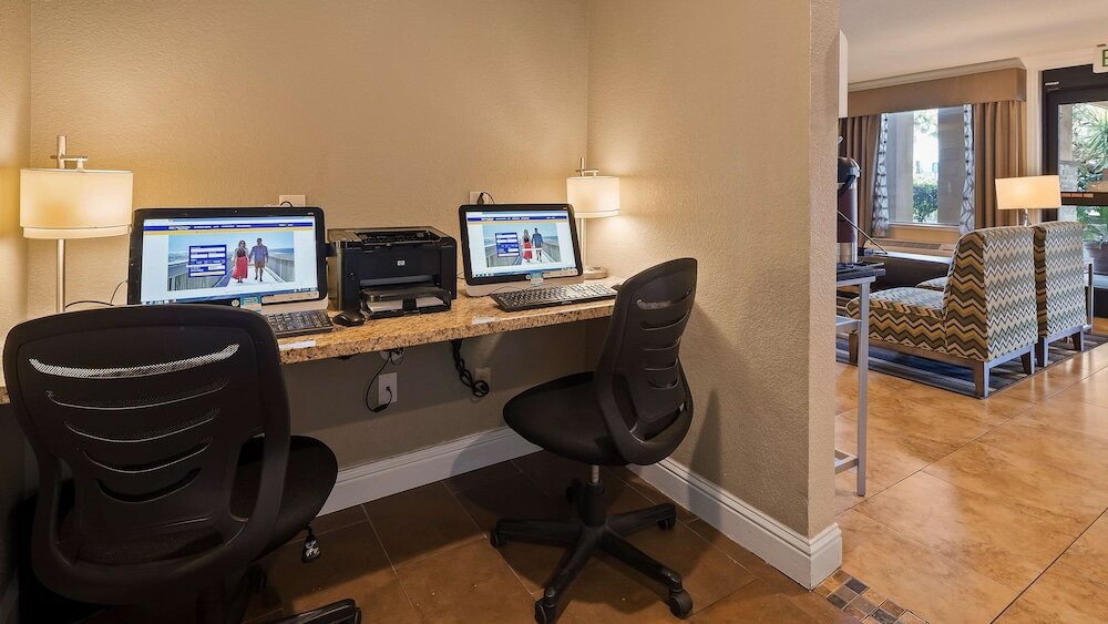 Фото Best Western Plus Pleasanton Inn