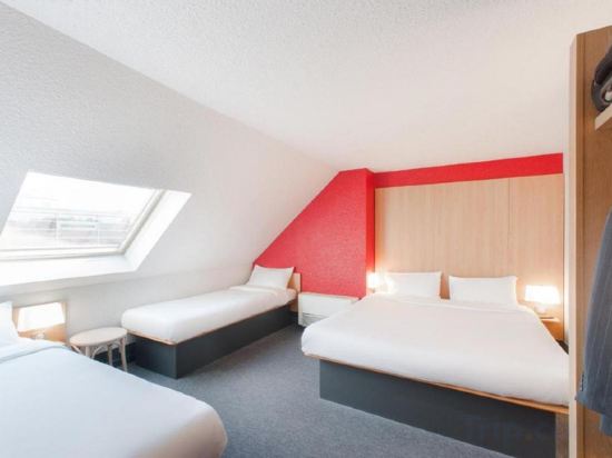 Фото B&b Hotel Dreux Centre