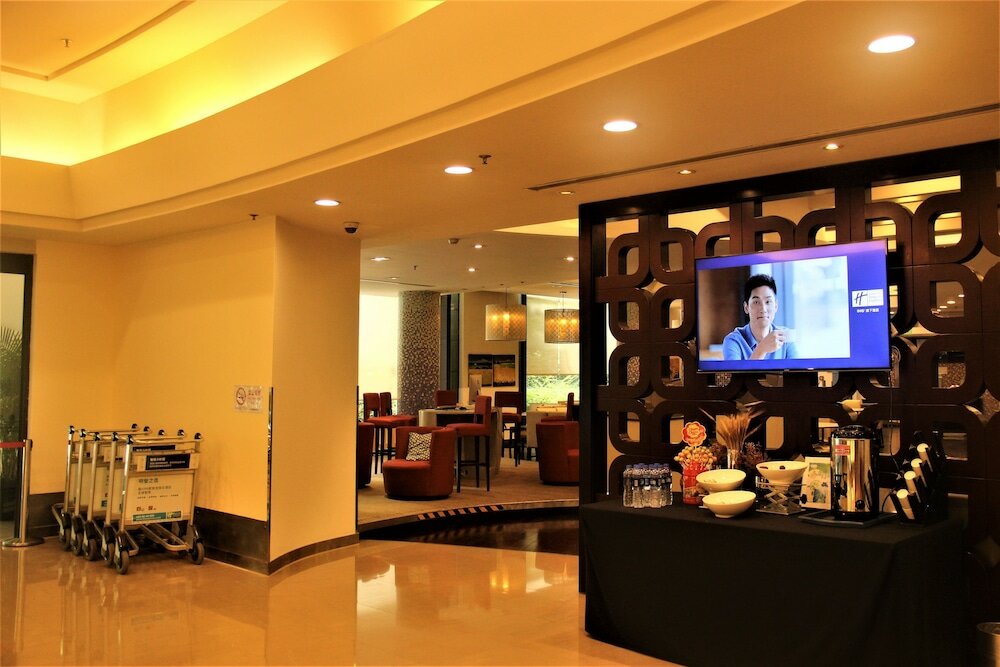 Фото Holiday Inn Express Shanghai Putuo, an Ihg Hotel
