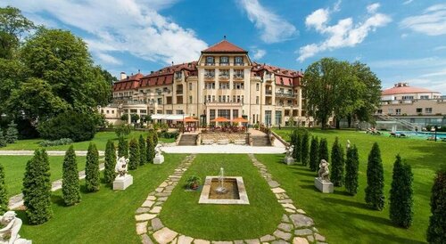 Гостиница Health SPA Resort Hotel Thermia Palace в Трнавском крае