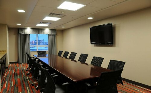 Гостиница Holiday Inn Express Hotel & Suites Bonnyville, an Ihg Hotel в Боннивилле