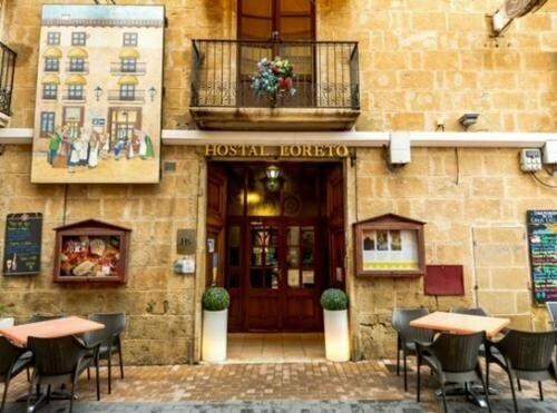 Гостиница Hostal Loreto в Дении