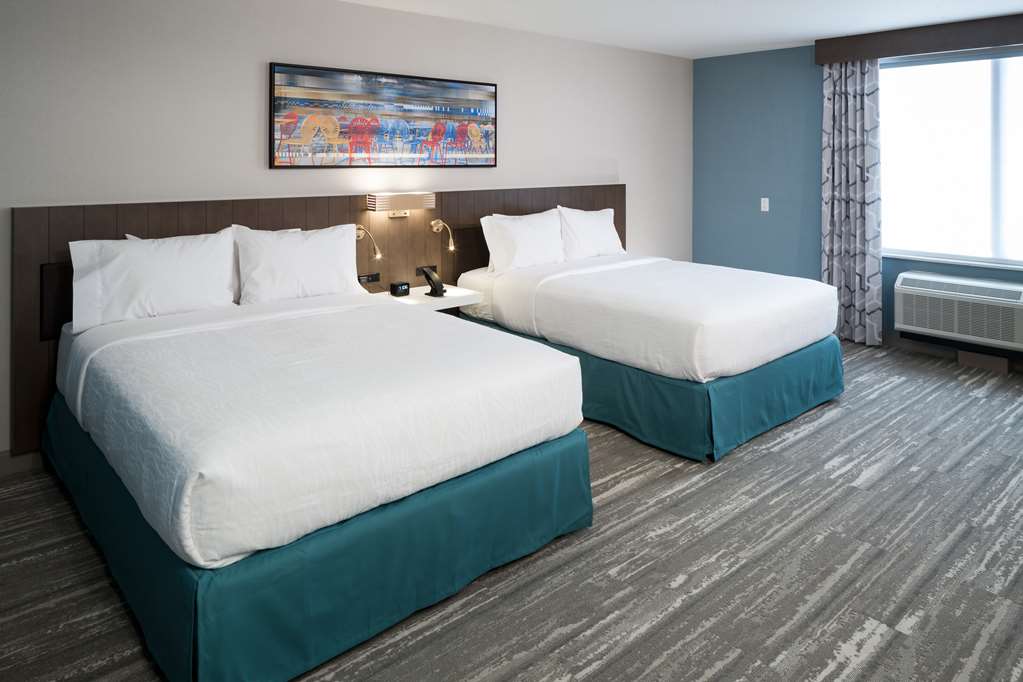 Фото Hilton Garden Inn Madison Downtown