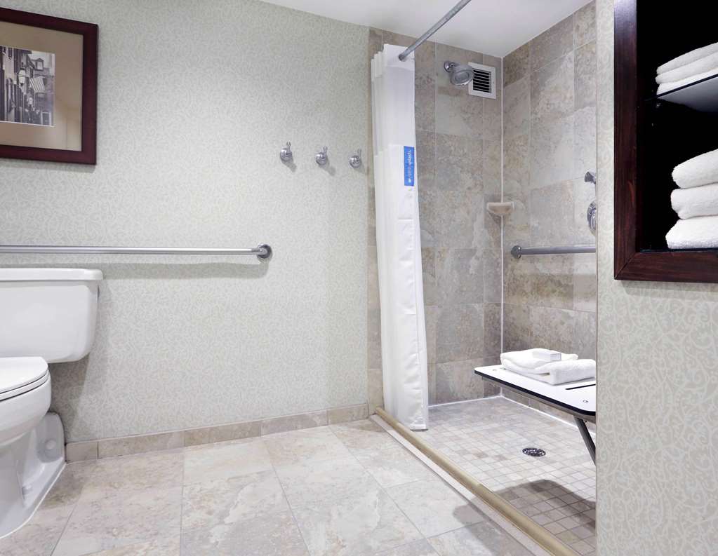 Фото Hampton Inn Boston Natick