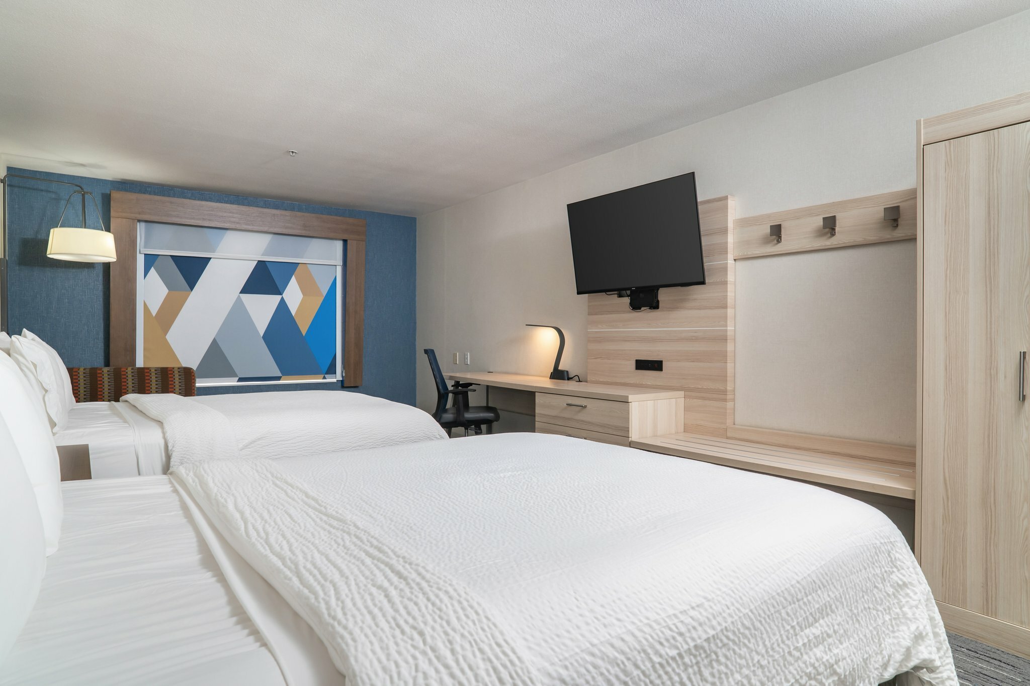 Фото Holiday Inn Express & Suites San Diego Otay Mesa