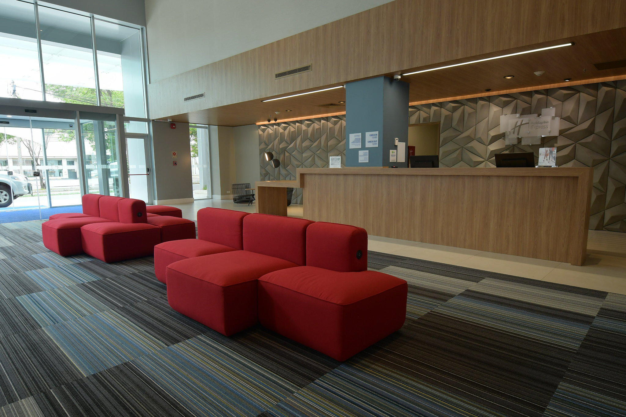 Фото Holiday Inn Express Asuncion Aviadores, an Ihg Hotel