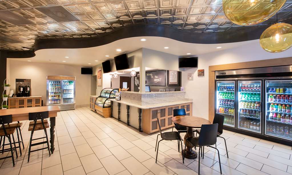 Фото DoubleTree by Hilton Hotel Orlando at SeaWorld