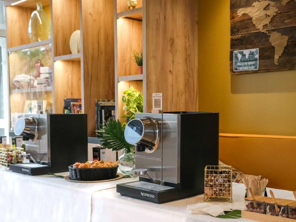 Фото Novotel Narbonne Sud