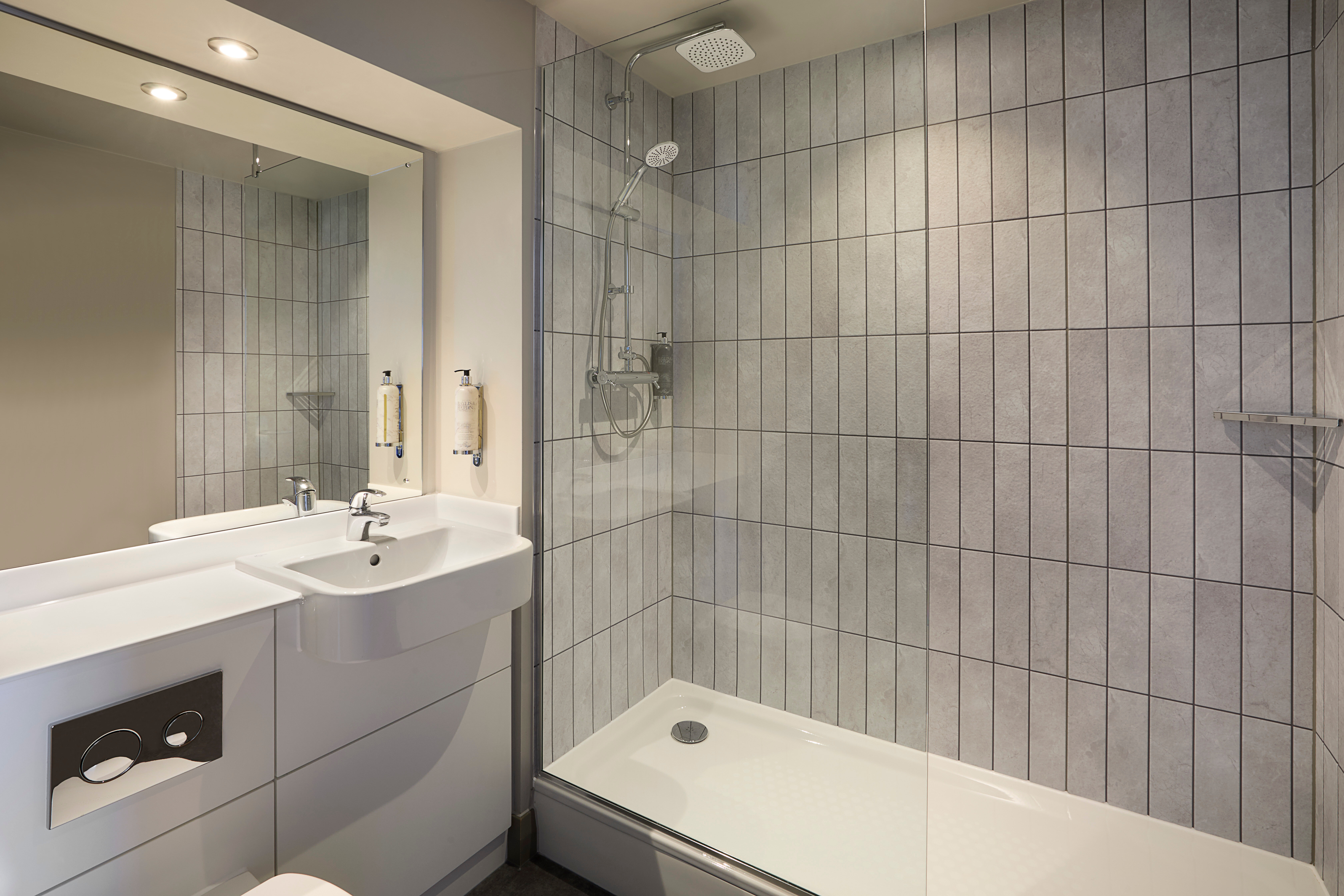 Фото 243540571806