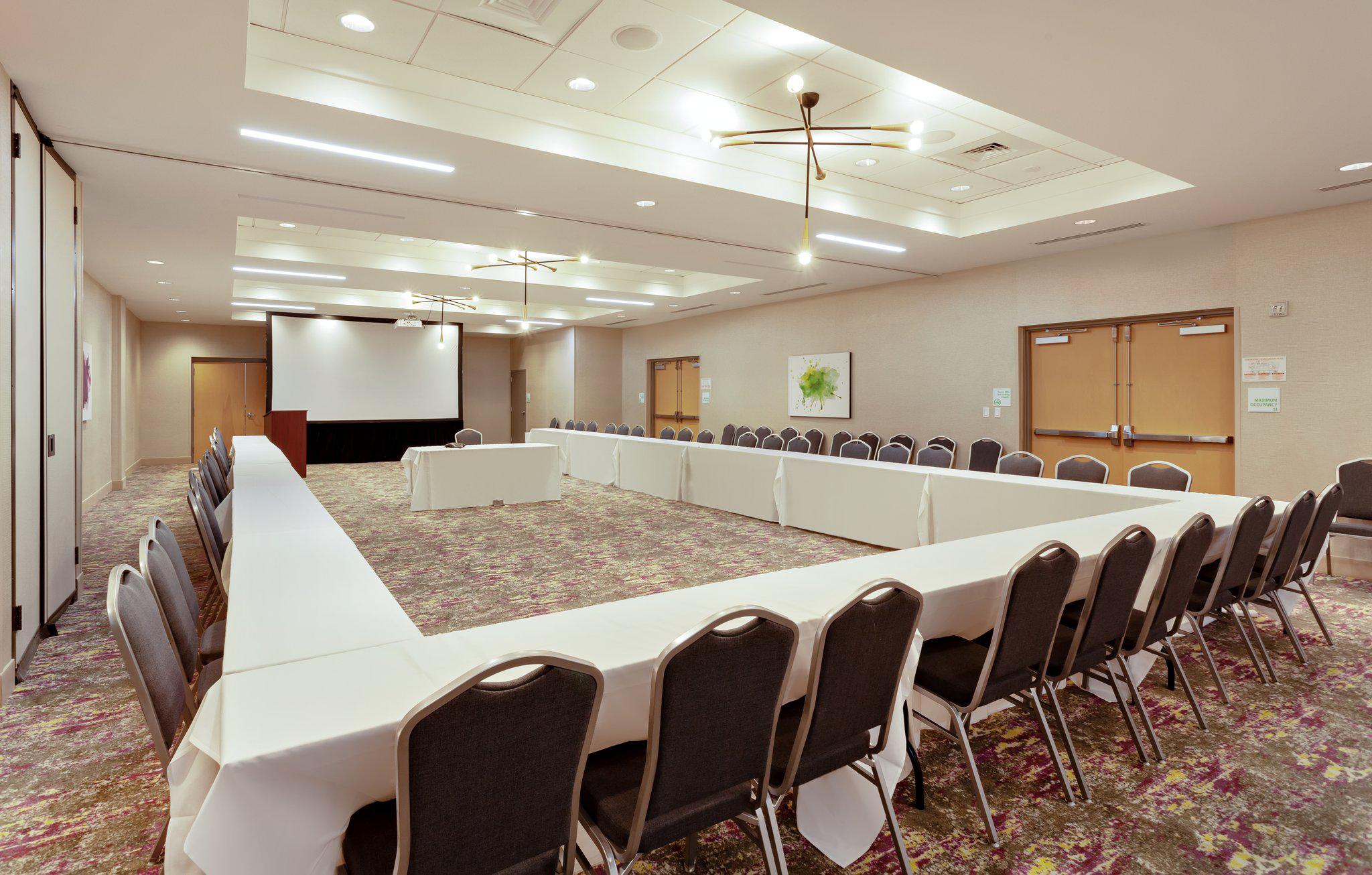 Фото Holiday Inn Tallahassee E Capitol - Univ, an Ihg Hotel