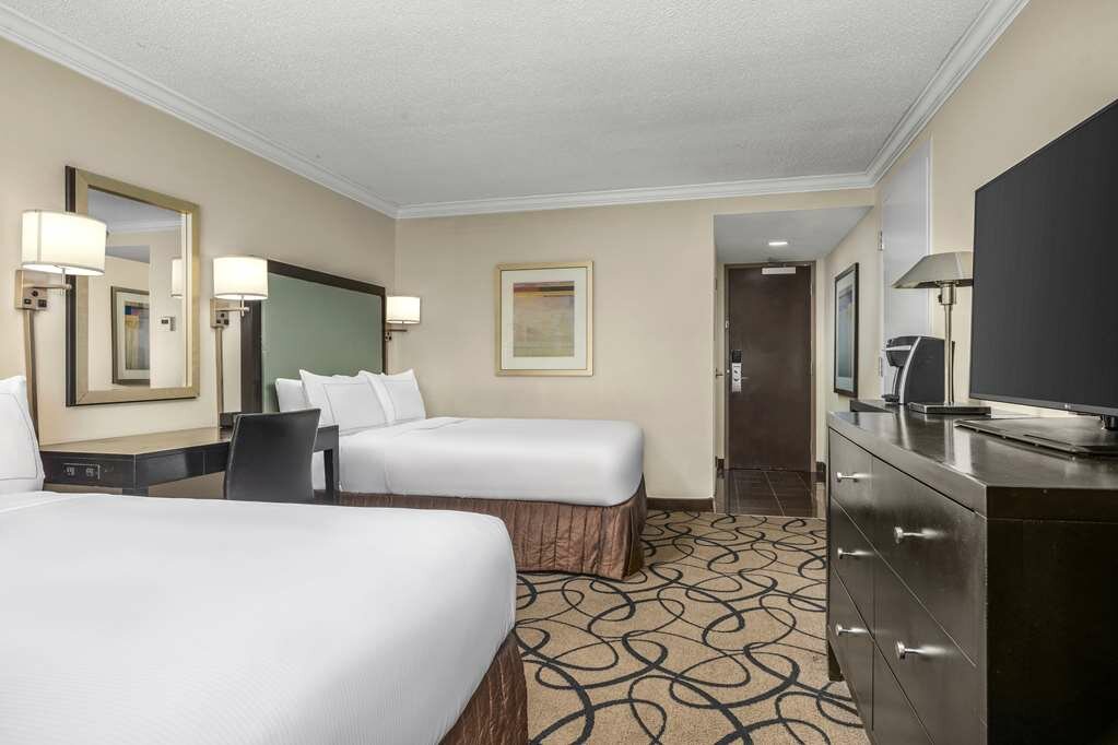 Фото The Verve Hotel Boston Natick, Tapestry Collection by Hilton