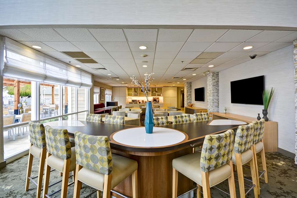 Фото Homewood Suites by Hilton Oakland Waterfront
