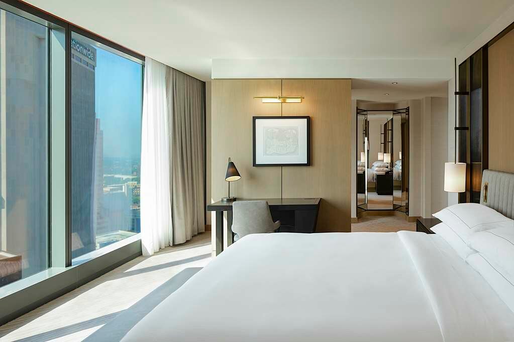 Фото Hilton Columbus Downtown