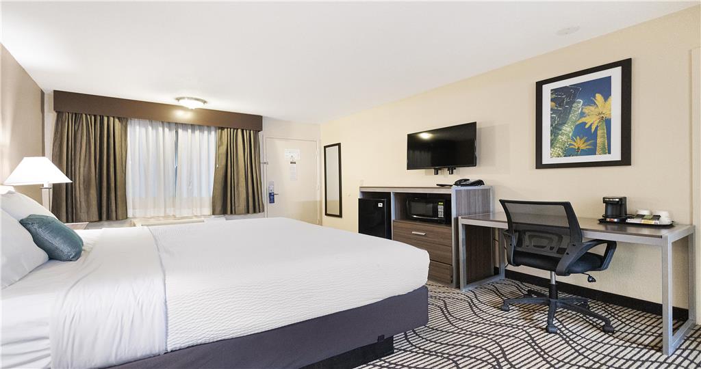 Фото SureStay Plus Hotel by Best Western Sacramento North