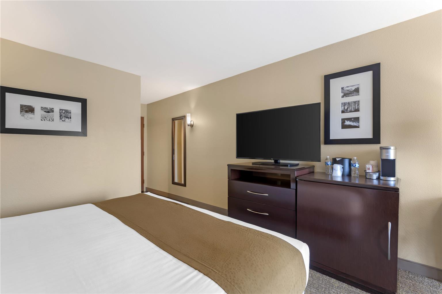 Фото Best Western Plus Plaza by the Green