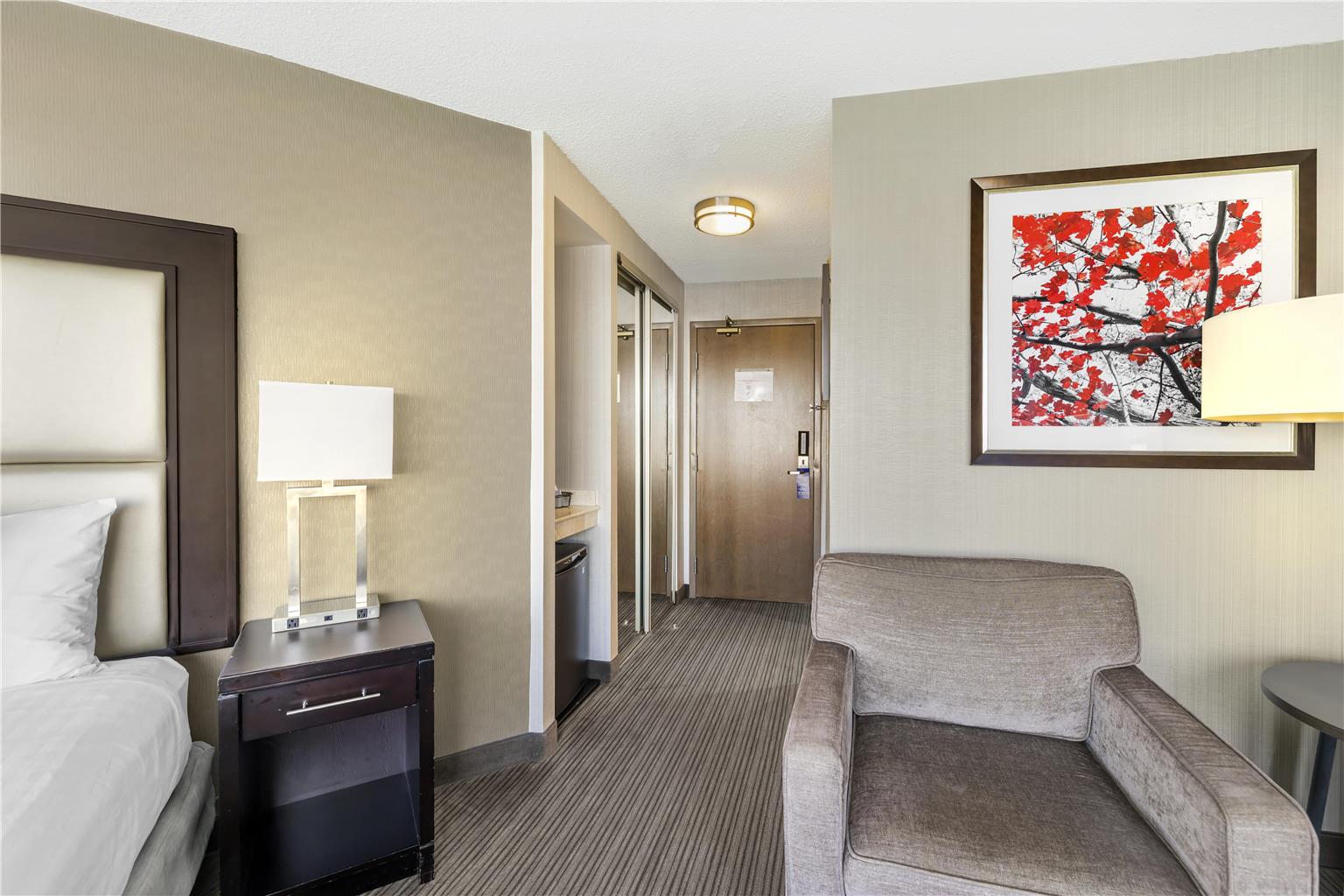 Фото Best Western Plus Waterfront Hotel