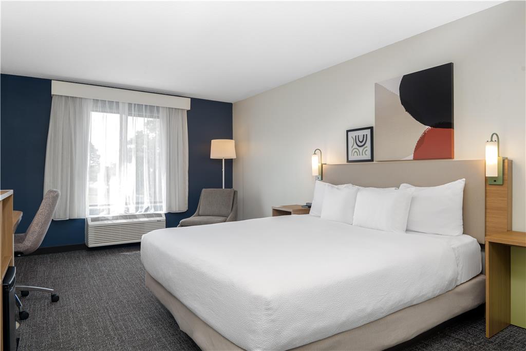 Фото Best Western Smithfield Inn