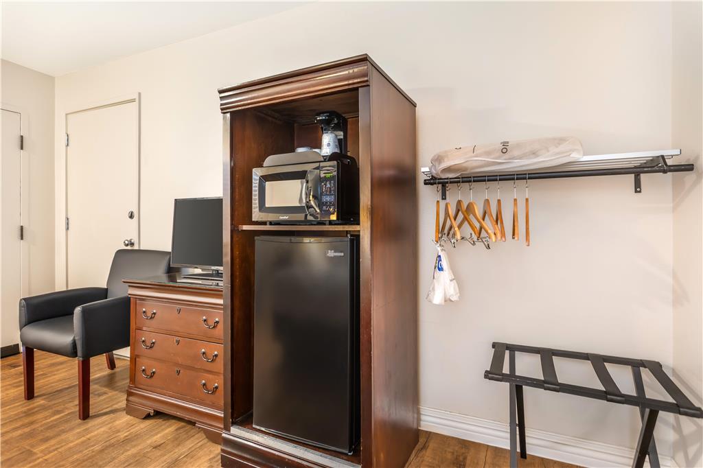 Фото Best Western Rose Garden Inn