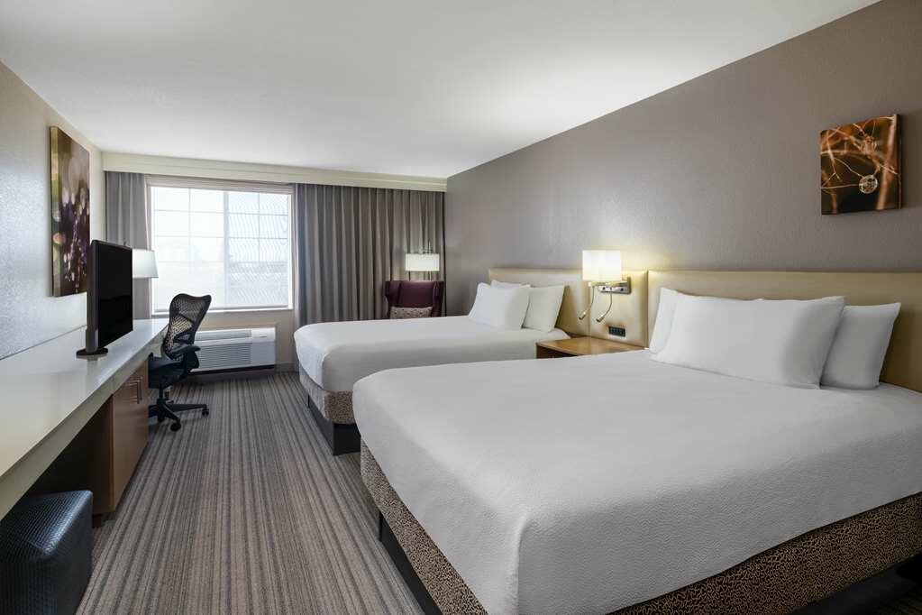 Фото Hilton Garden Inn Bakersfield