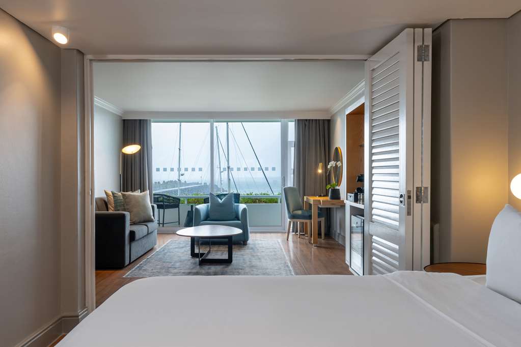 Фото Radisson Collection Hotel, Waterfront Cape Town