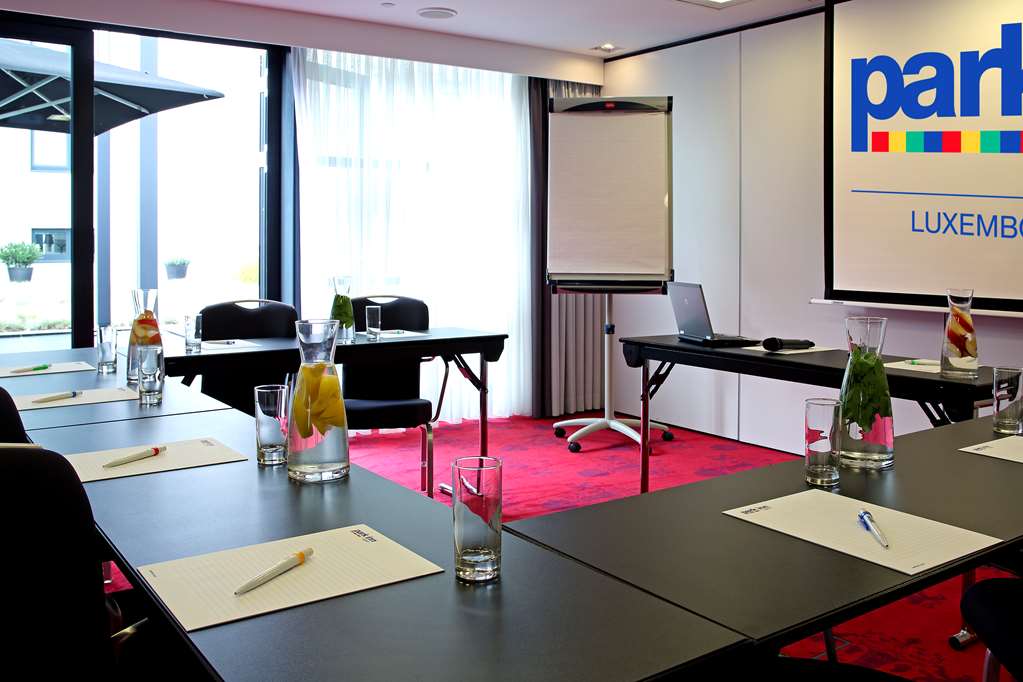 Фото Park Inn by Radisson Luxembourg City
