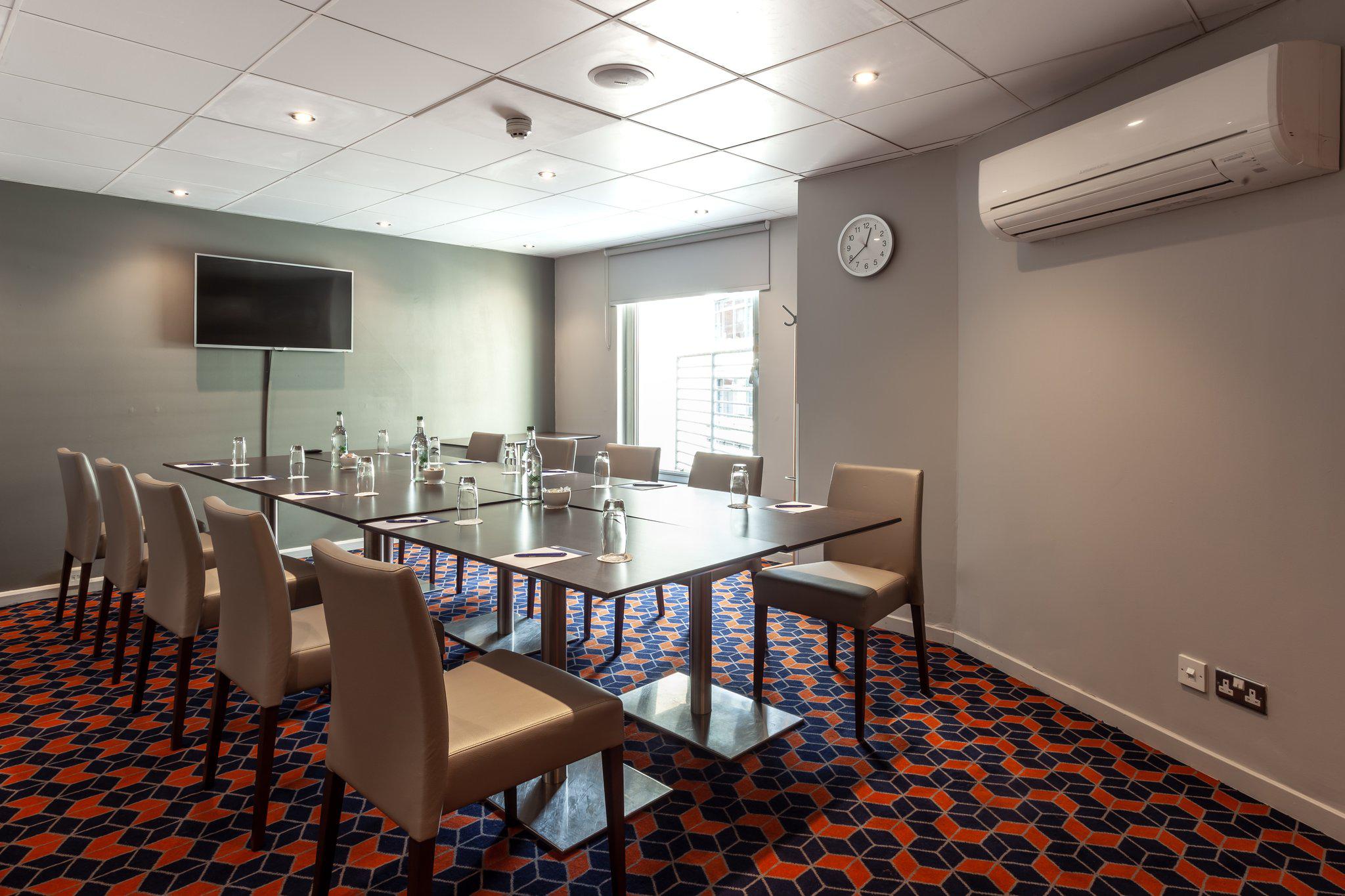 Фото Holiday Inn Glasgow City Centre Theatreland, an Ihg Hotel