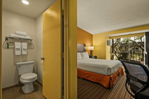 Гостиница Best Western The Plaza Hotel Honolulu Airport в Штате Гавайи