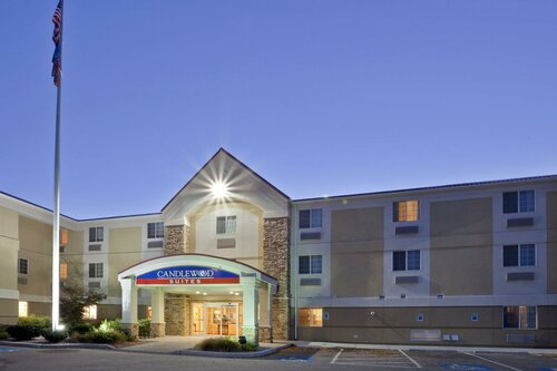 Гостиница Candlewood Suites Boise-Meridian, an Ihg Hotel в Меридиане