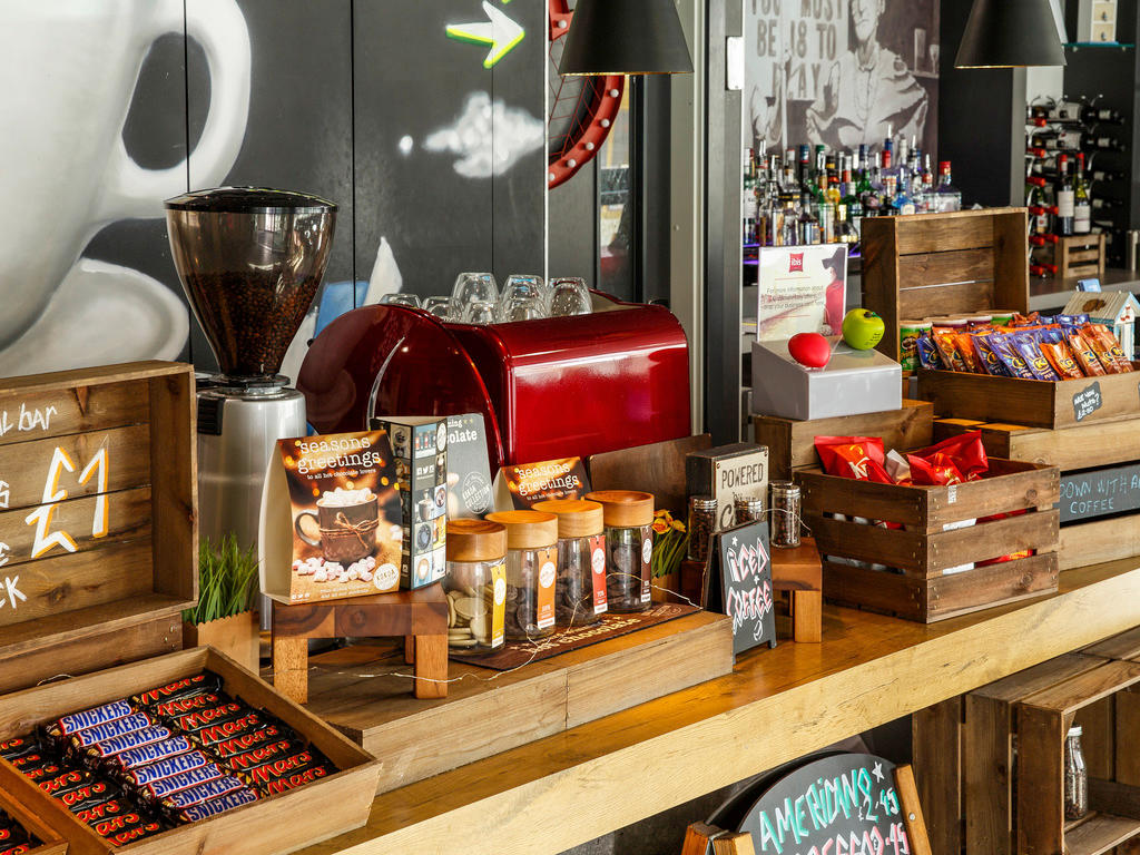 Фото Ibis Brighton City Centre - Station