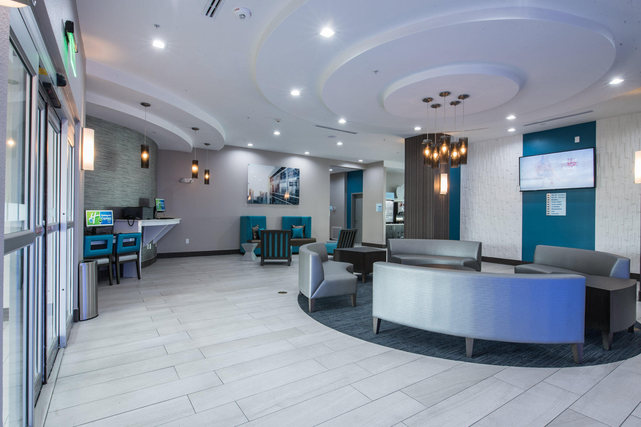 Фото Holiday Inn Express & Suites Houston - Hobby Airport Area, an Ihg Hotel