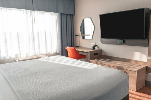 Гостиница Holiday Inn Express Hotel & Suites Kingston в Кингстоне
