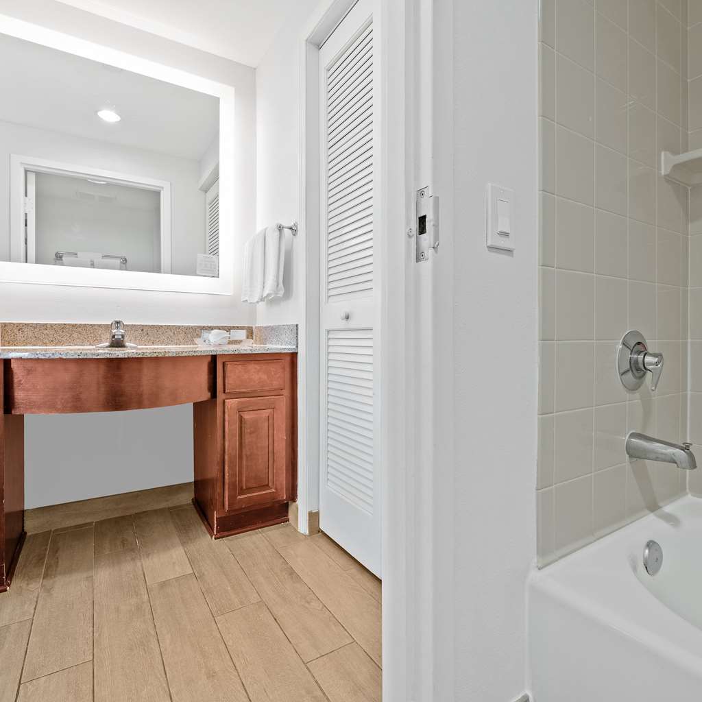 Фото Homewood Suites by Hilton Ft. Lauderdale Airport-Cruise Port
