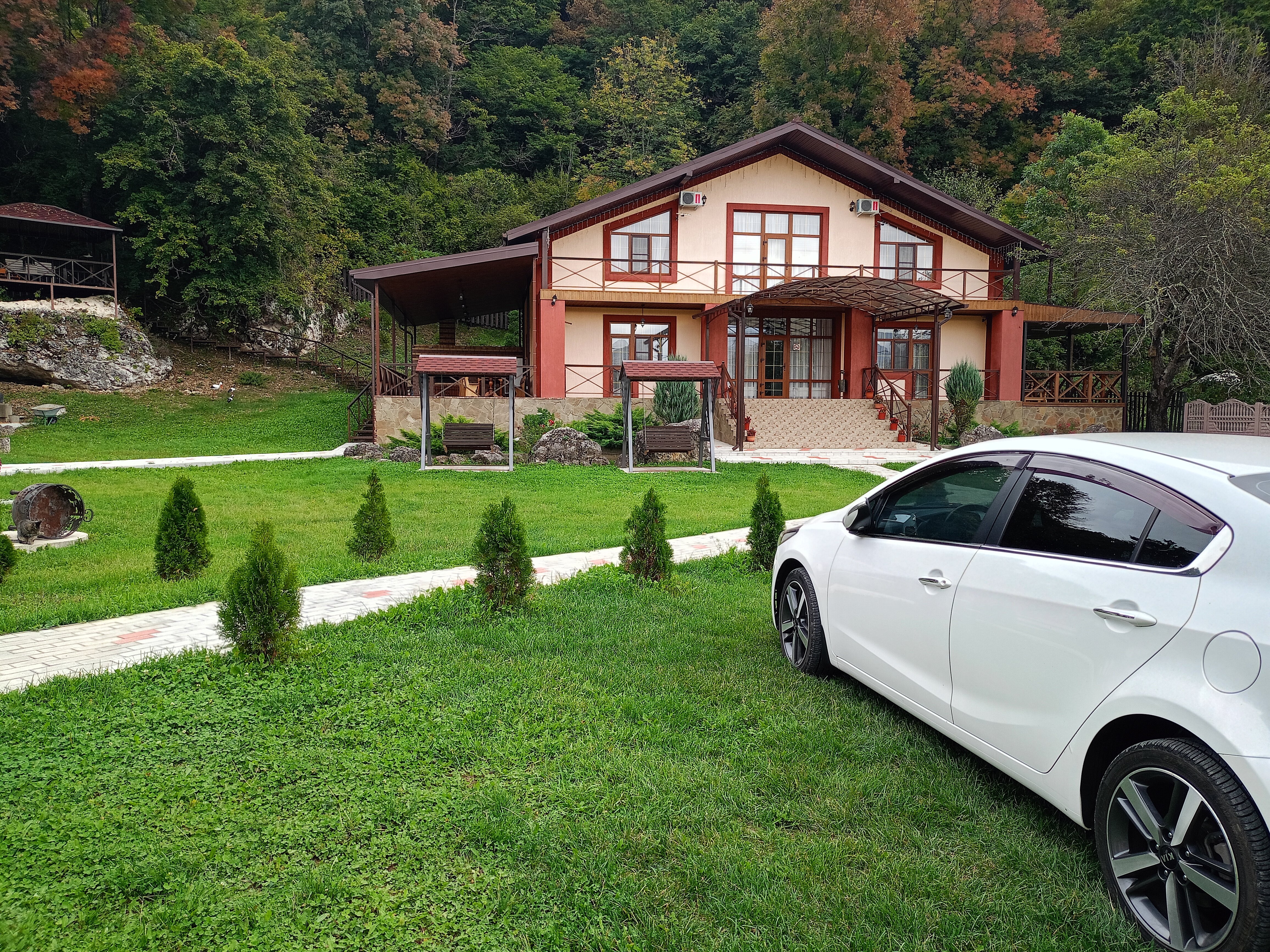 Фото отеля 2