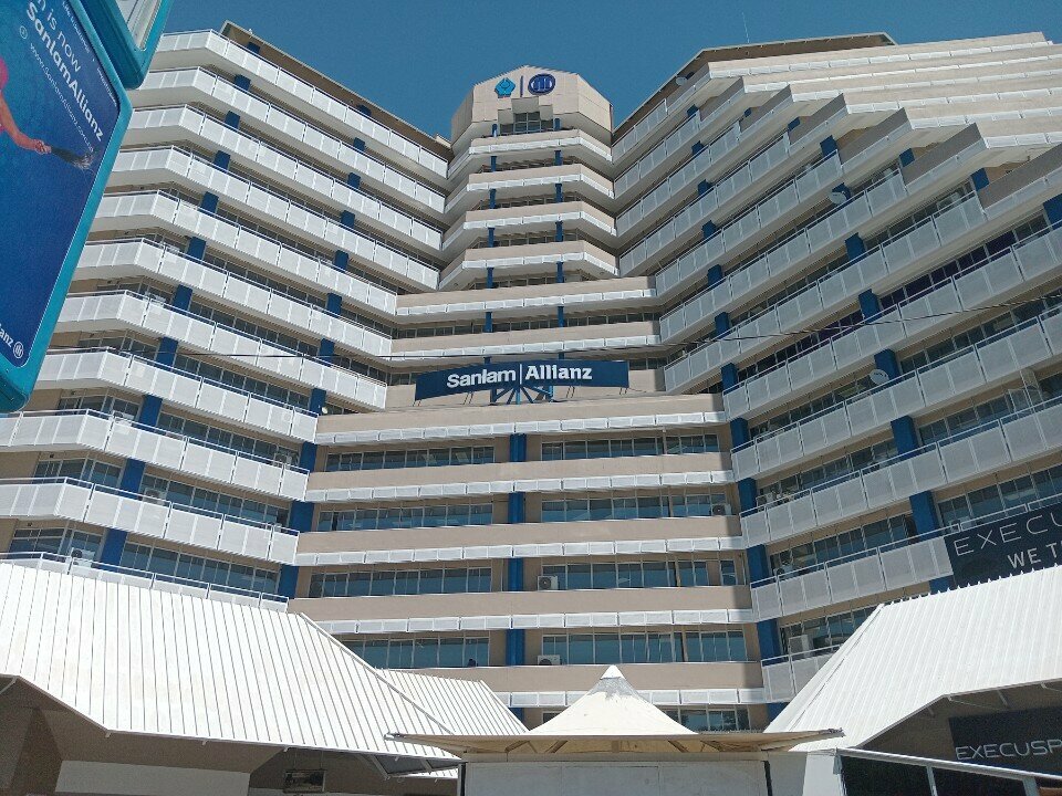 Shopping mall Sanlam One Stop Centre, Windhoek, photo