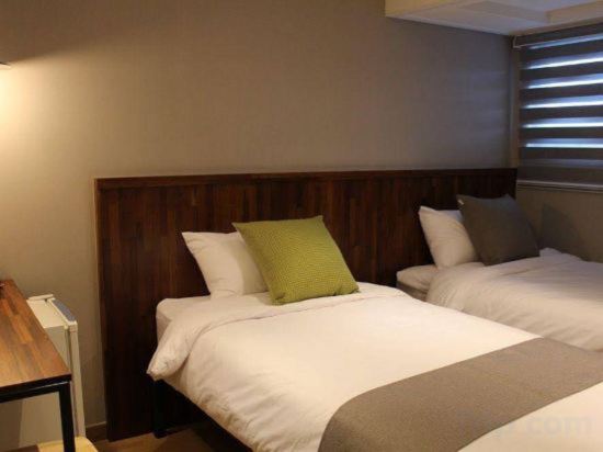 Фото Hostel Cleo Seoul Hongdae