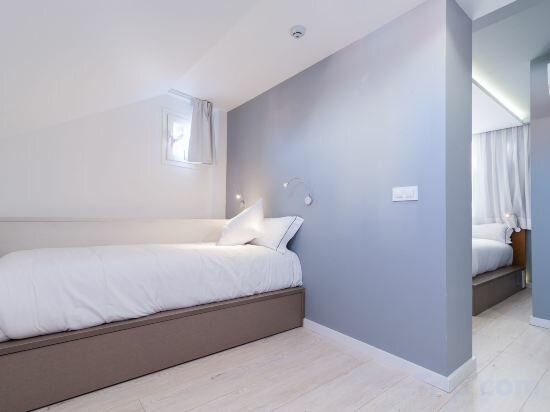 Фото B&b Hotel Madrid Centro Fuencarral 52