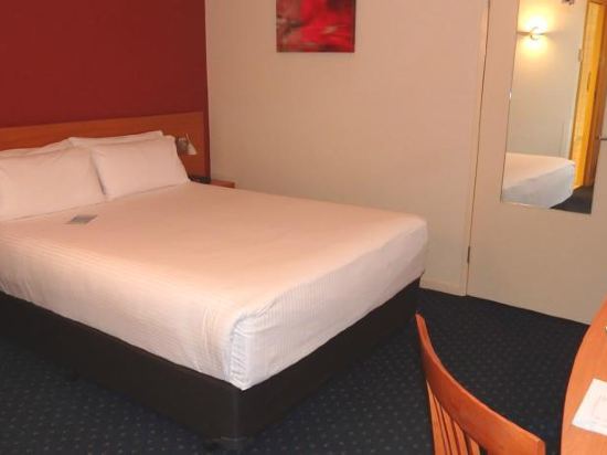 Фото Yehs Hotel Melbourne Cbd