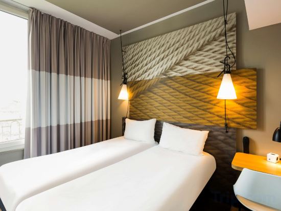 Фото Ibis Bordeaux Centre Gare Saint-Jean Euratlantique