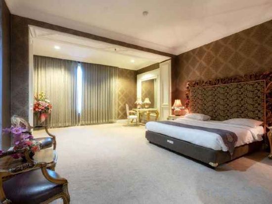 Фото Grand Empire Palace Hotel