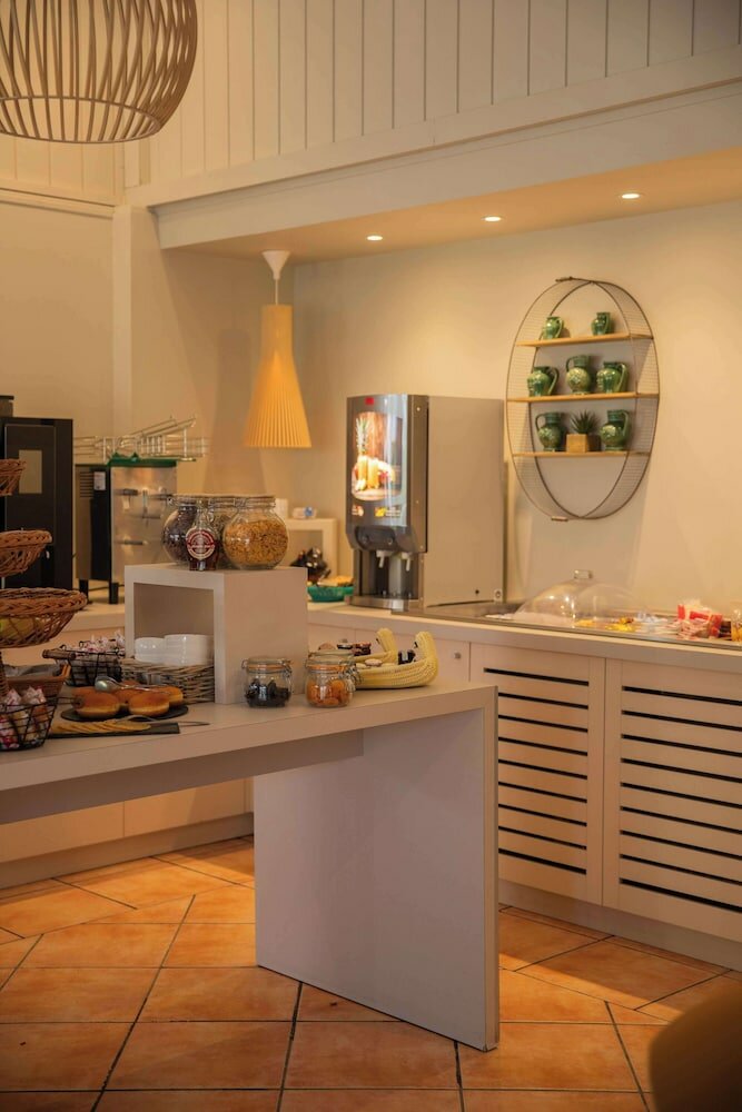 Фото Kyriad Nimes Ouest