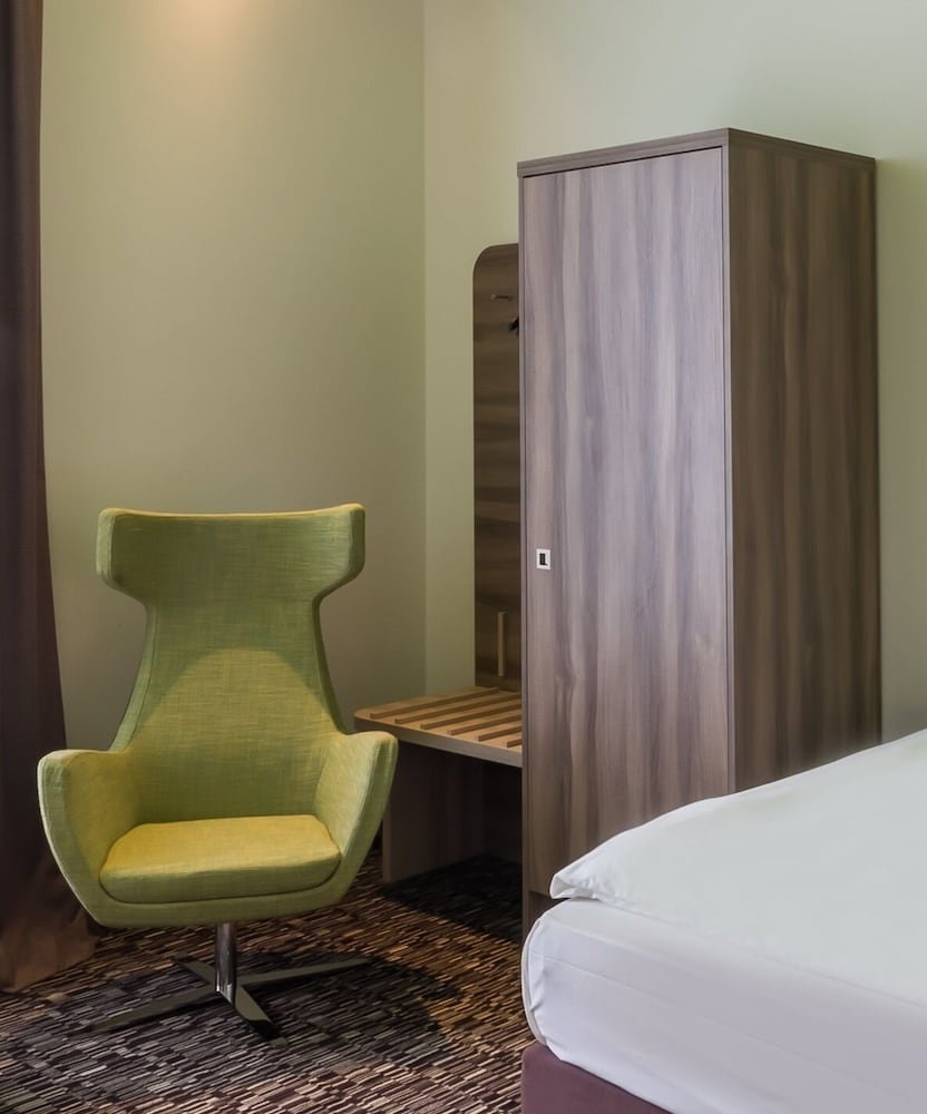 Фото Park Inn by Radisson Neumarkt