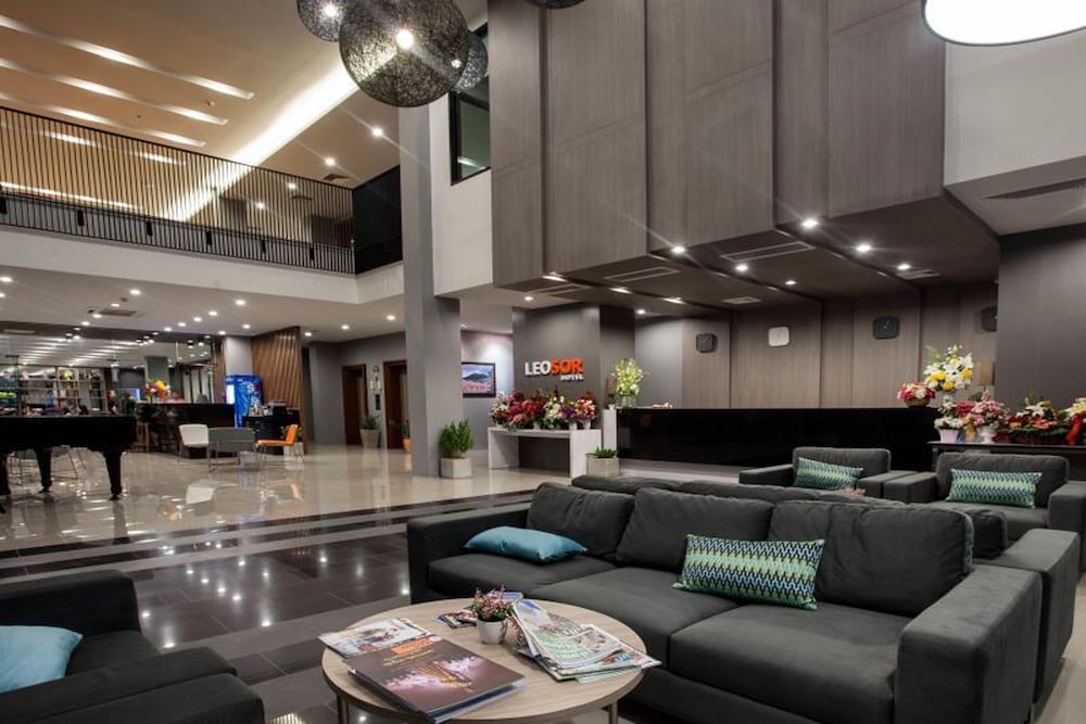 Фото Leosor Hotel